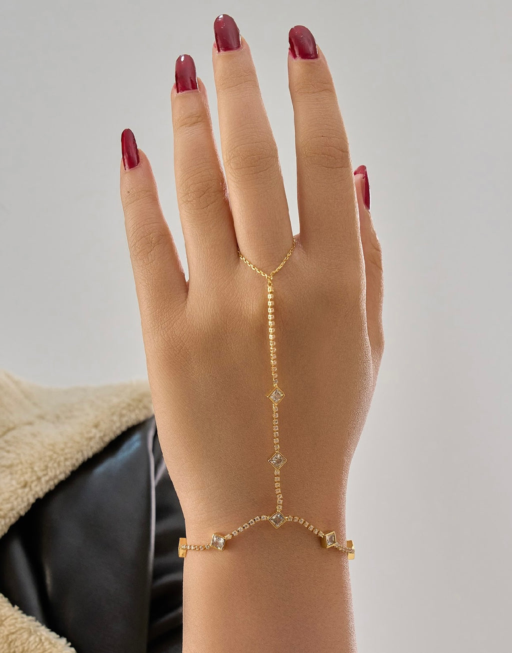 New Hand Chain
